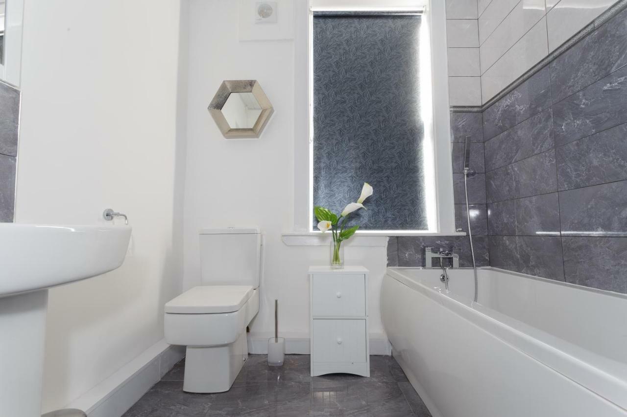 Clifton Bespoke Serviced Apartments Leeds  Bagian luar foto